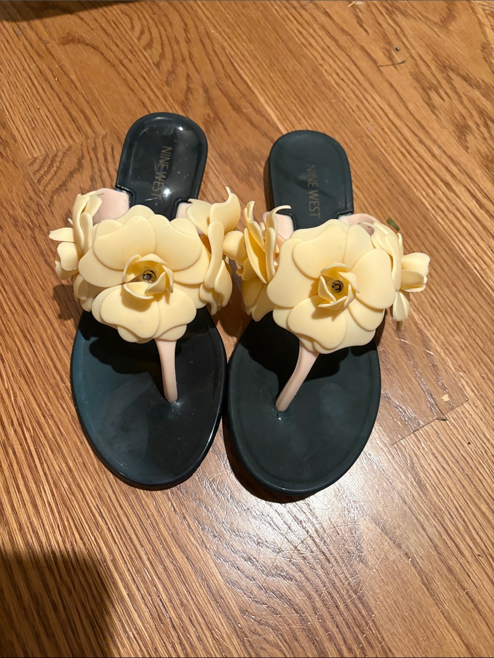 Nine West Black Thong Sandals with Pale Yellow Floral Accents